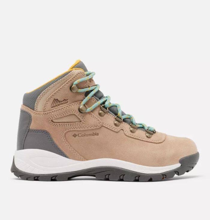 Columbia Women's Newton Ridge Plus Waterproof Amped Hiking Boot-Wide-Oxford Tan, Dusty Green | Canada Outlet