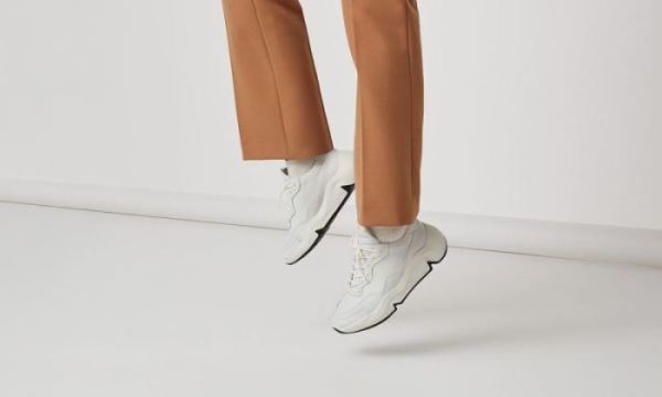 ECCO SHOES CANADA | CHUNKY WOMEN'S SNEAKER-WHITE - Click Image to Close