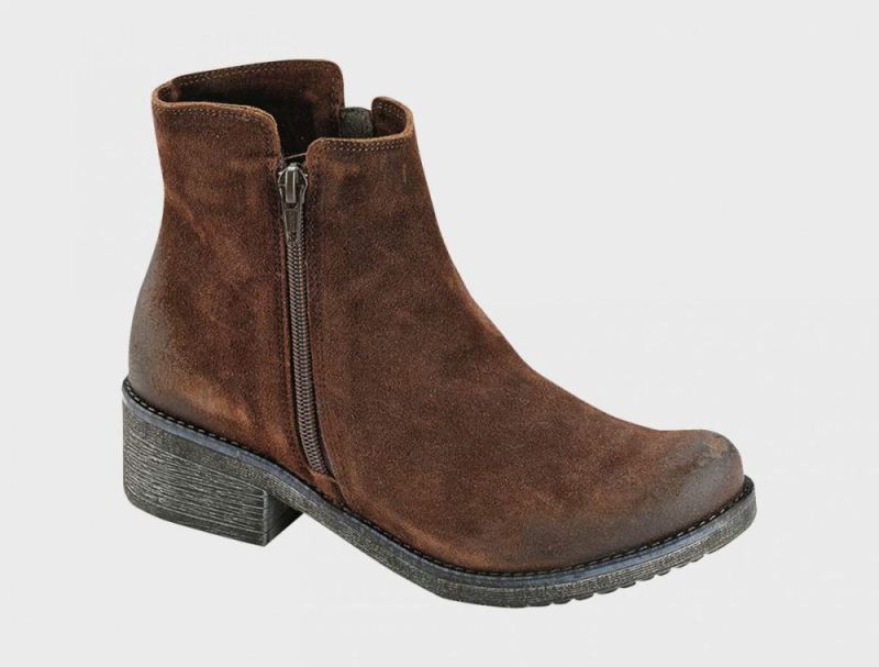 Naot | Wander-Brushed Seal Brown Suede - Click Image to Close