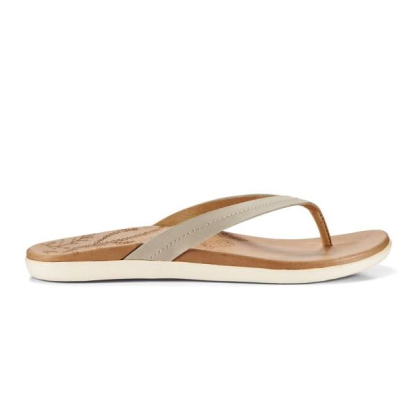 Olukai | Honu Women's Leather Flip Flops - Tapa / Golden Sand - Click Image to Close