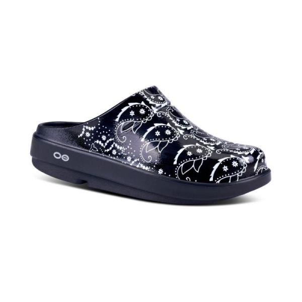 Oofos Shoes Women's OOcloog Limited Edition Clog - Black Bandana - Click Image to Close