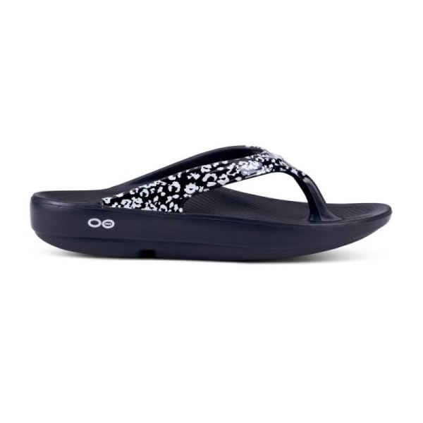 Oofos Shoes Women's OOlala Limited Sandal - Black & White Leopard - Click Image to Close