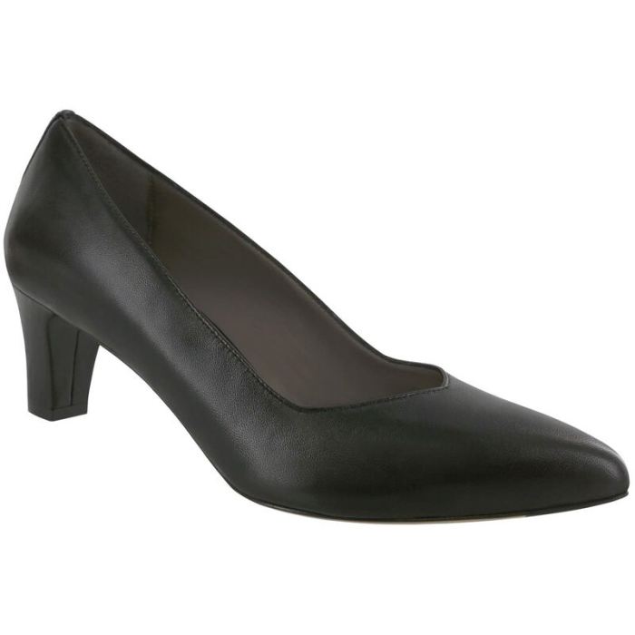 SAS Women's Francessa Pointed Toe Pump-Black