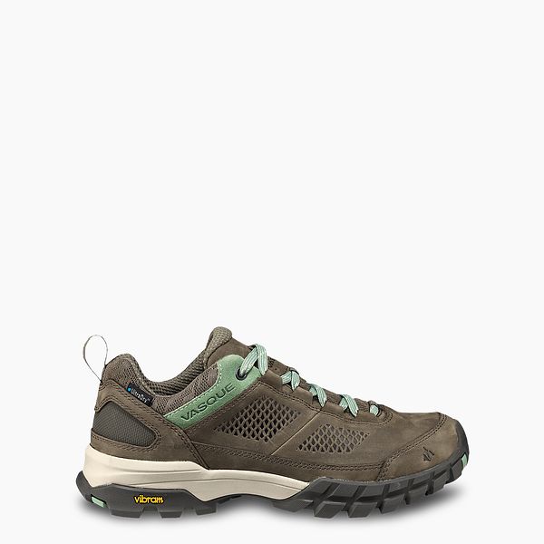 VASQUE SHOES TALUS AT LOW ULTRADRY WOMEN'S WATERPROOF HIKING SHOE IN BROWN/GREEN