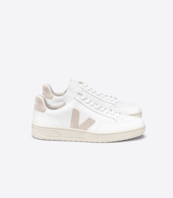 VEJA | MENS V-12 LEATHER WHITE SABLE