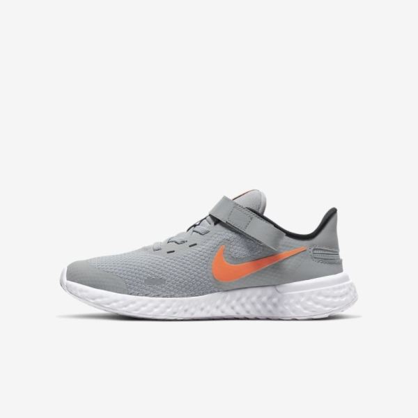 Kids Nike Revolution 5 FlyEase | Light Smoke Grey / White / Black / Total Orange - Click Image to Close