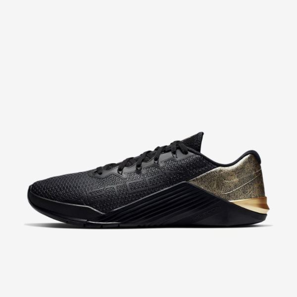 Nike Metcon 5 Black x Gold | Black / Black / Metallic Gold