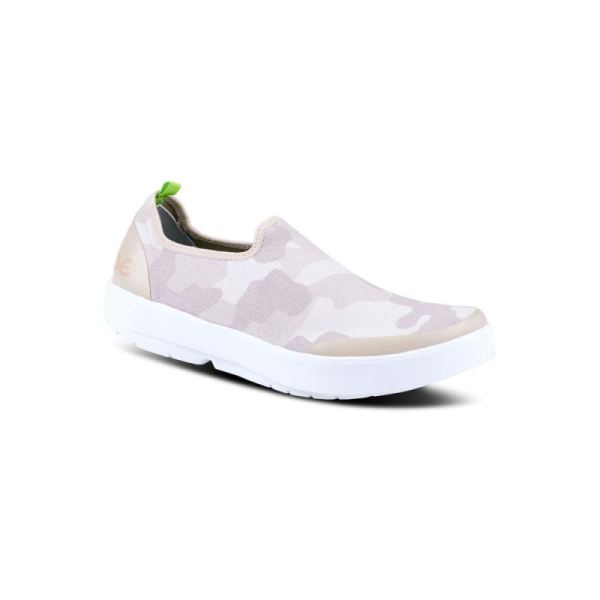 OOFOS SHOES WOMEN'S OOMG EEZEE LOW SHOE - TAN CAMO